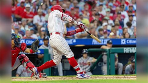 MLB(影)／「洗碗伯」本季41轟出爐！火力持續炸裂費城人逼近東區龍頭