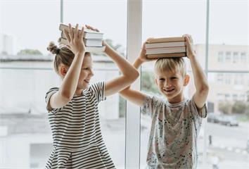 孩子長高三大關鍵時刻！   醫師揭秘「家長得一一做對這些事」