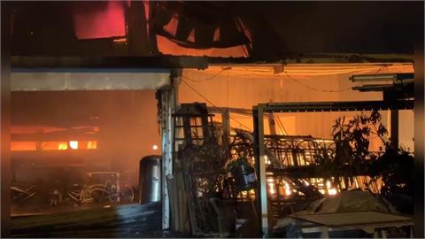 快新聞/工廠變成地獄!宜蘭鋁窗廠驚傳大火燃燒 老闆吃飯回來上百萬飛了