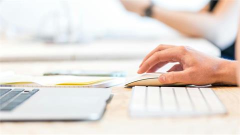 刪ALL國定假日「換週休三日」!他提議「最爽版本」網一算天數嗨爛:怎輸?