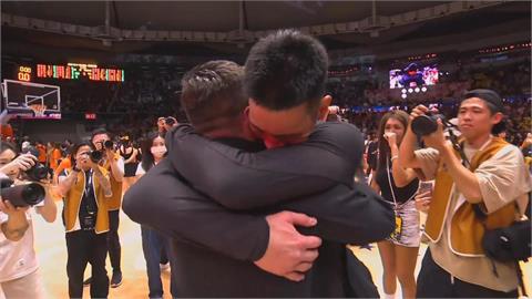震撼彈！　結束15年職業生涯　林書豪宣布退休