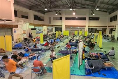 海葵颱風襲來　屏東泰武4部落居民撤往活動中心過夜