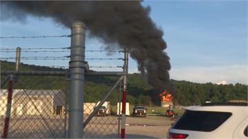維吉尼亞州天然氣槽起火  烈焰直衝景象驚人