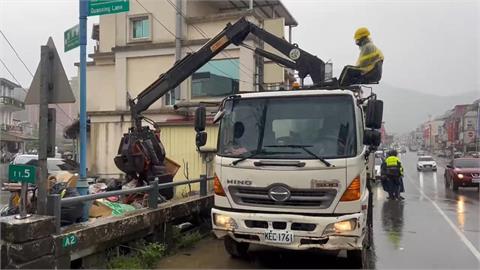 蘇澳大水如光復鄉2.0！　居民家當全泡水.街道如垃圾場