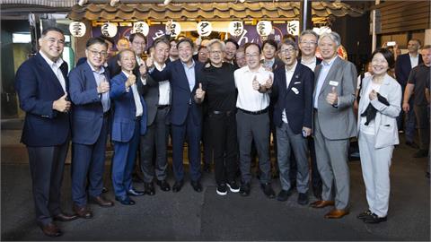 快新聞／黃仁勳東京「美食地圖」曝光！宴請30家半導體企業　高喊日本回來了