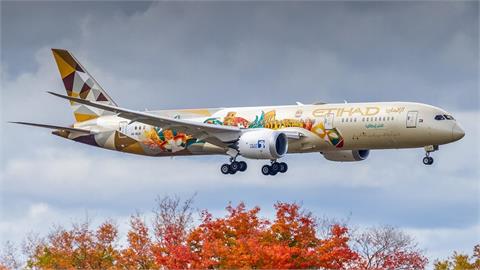 快新聞／首航台灣！「阿提哈德航空」客機將飛抵桃園　航空迷架相機守候