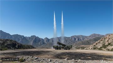 北韓軍武再升級！金正恩視察新型輕量化飛彈發射系統