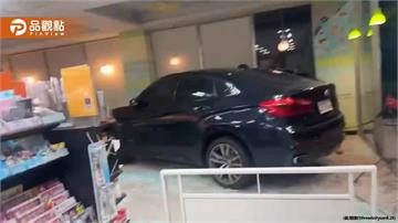 BMW直衝超商玻璃碎滿地！駕駛操作不慎釀禍