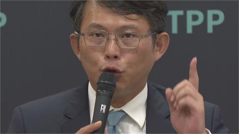 快新聞／小草護航黃國昌「只是跟恩師立場不同」　作家發問：所以他政治傾向到底是…？