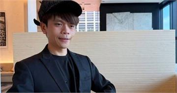 蔡阿嘎吃飛機餐潔癖舉動曝　出賣二伯飯後畫面對比：難道只有我這樣嗎？
