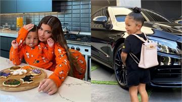 卡戴珊家族小妹Kylie Jenner再被批炫富 2歲女兒背價值35萬愛馬仕當書包