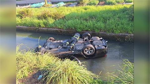 宜蘭七張路段轎車撞護欄翻車！里長曝：此路段車禍頻傳