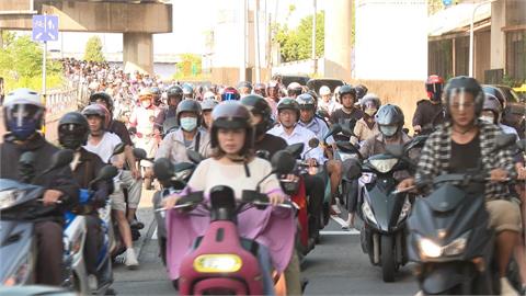 過年連假9天放完不用開工？他「放1招串聯」爽放16天　網大驚：現在才知道