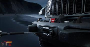 原廠絞盤上身 !　Jeep 推出 Gladiator Shadow Ops 特仕車型