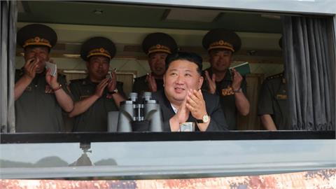 金正恩才傳腦出血猝逝北京！外媒再踢爆極樂生活…「神秘海上樂園」畫面全流出
