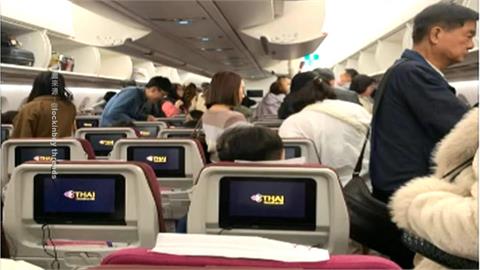 過年出國變噩夢!  泰航疑機械故障 300多名遊客遭丟包