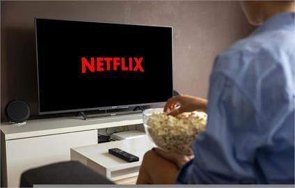 看廣告還是有限制！Netflix程式編碼洩新方案可能不支援離線觀看
