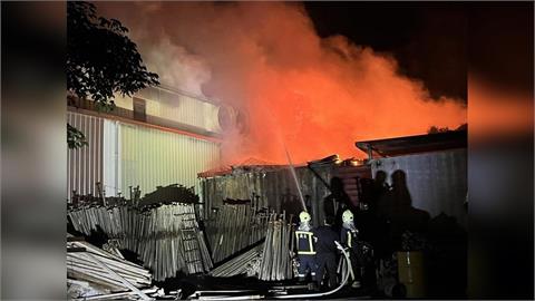 竹北資源回收站竄火勢「濃煙沖天」　竹縣府籲空氣品質不佳「快關窗」