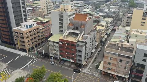 獨家／都市奇景！　「頂樓宮廟」蓋在透天厝五樓　頻遭檢舉將拆除