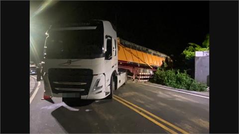 聯結車故障橫停馬路　從新店跑到嘉義　疑傾倒建築廢棄物