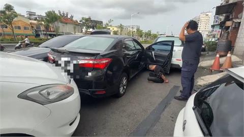 快新聞／高雄竊賊拒捕衝撞警車　員警開槍制伏歹徒畫面曝光