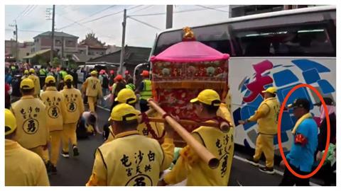 白沙媽轎旁「藍衣紅臂章男」是誰？內行人揭「超狂身分」曾遇救命神蹟！
