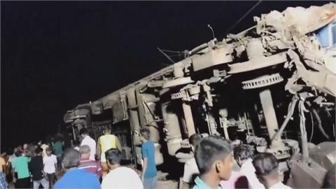 印度東部火車相撞事故　造成至少233人罹難　900人傷