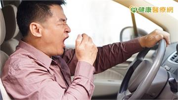 提神飲料配藥能提神嗎？藥師：用藥期間駕車「三原則」　　