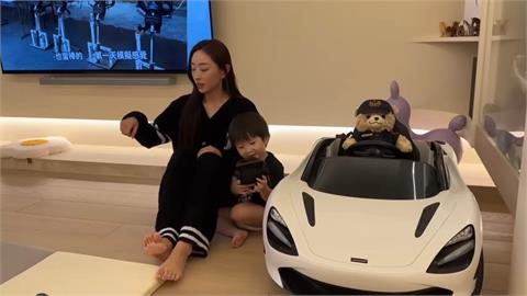 挑戰台灣汽車駕照！日本人妻用「寶寶跑車模擬練習」　順利考過網讚翻