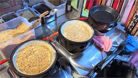 就愛這一味！夜市古早味石頭餅　近50種口味吸引老饕