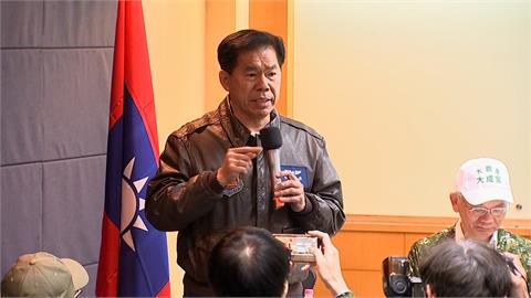 「台灣鷹爸」退役飛官挺罷免　喊話五六年級生要覺醒