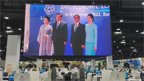 催淚瓦斯、橡膠彈齊發　APEC場外爆警民衝突