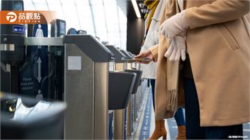 他去歐洲出差!海關一看「隨身平安符」嚇壞