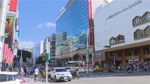 快新聞／汐止手搖飲店員確診曾到台北市　足跡含麵食館、屈臣氏