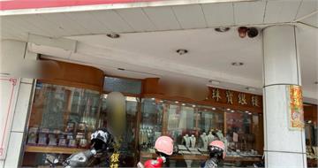 新竹男搶銀樓14萬金項鍊！　開母價值140萬敞篷車逃逸「1小時內遭逮」