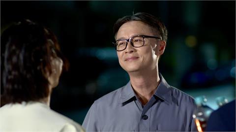 何豪傑忙排舞台劇仍接演《豆腐媽媽》　化身「萬年科長」溫暖爸爸　盧彥澤讚：實力深厚