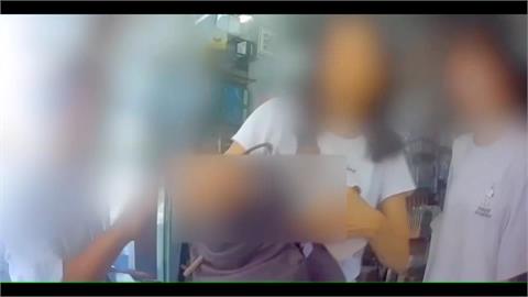 書店驚魂記！老闆忘記有客人外出關鐵門　母女逛店受困報警