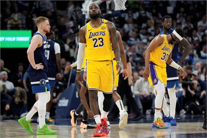 NBA(影)/詹姆斯38分10籃板做白工!灰狼第四節大爆發主場笑到最後