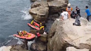 新北獅頭山公園 男子拍照墜海獲救