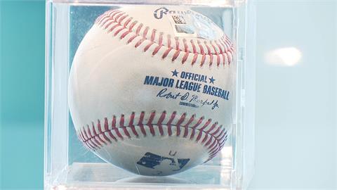 史上最貴！1.4億大谷「50轟50盗」紀念球來了　台北101公開亮相
