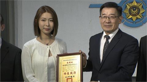 戰鬥陀螺夯！刑事局揭網購詐騙　邀雅方最美經理宣導