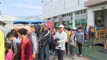 初三暖陽齊出遊 各地熱鬧現人潮