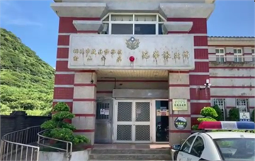 快新聞／與同仁聊天突然昏倒 金山乾華派出所長送醫急救宣告不治