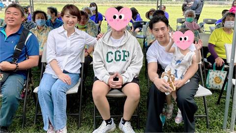 郁方送暖不讓好友賈永婕專美於前！16歲兒與周孝安3歲女首曝光齊傳愛到屏東