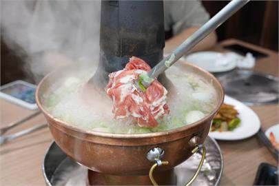 京華餐廳平津涮羊肉｜高雄人私房美食　白菜天然發酵、湯頭溫潤滑順入口