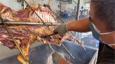 基隆漁港辦「宰牲節」　烤全羊、印尼美食慰勞外籍漁工