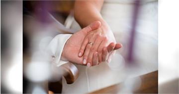 原訂下周結婚！女子突宣布「婚禮取消」隔天被發現與未婚夫雙雙陳屍家中