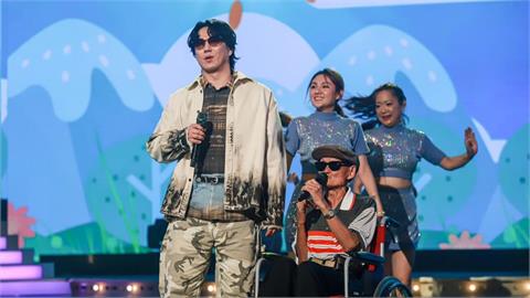 《冰冰Show》邀蕭煌奇演出突要求「1+1」!她揭「與李炳輝有關」感動全場