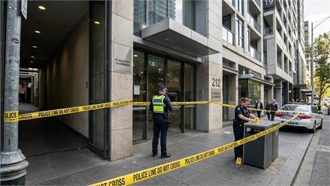 天降橫禍…澳洲女19層高樓「急速墜落」！30歲男「樓下抽菸遭重砸」命危急救中