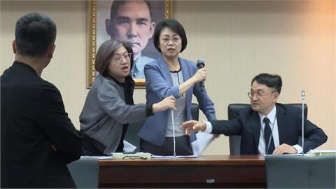 怕輸就沒收表決？　翁曉玲辯稱：比照民進黨作法